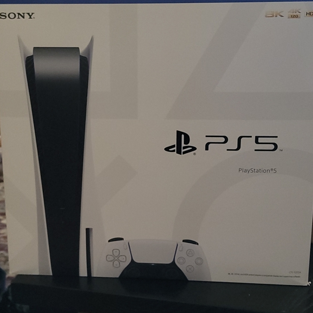 PS5 - Picture 3 of 3